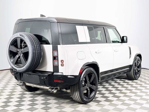 New 2026 Land Rover Defender 110 X-Dynamic SE AWD/4WD image 5
