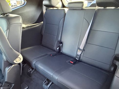 Used 2025 Buick Enclave Preferred FWD image 29