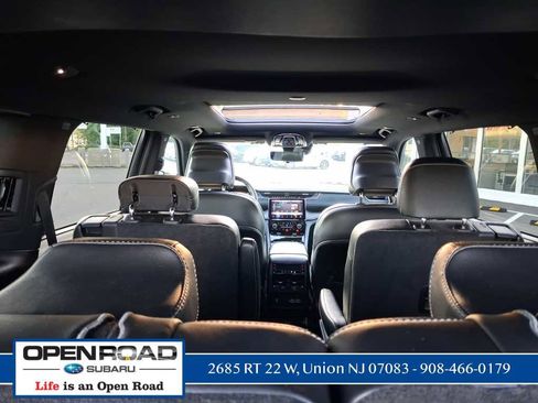 Used 2021 Jeep Grand Cherokee L Overland w/ Luxury Tech Group IV AWD/4WD image 33