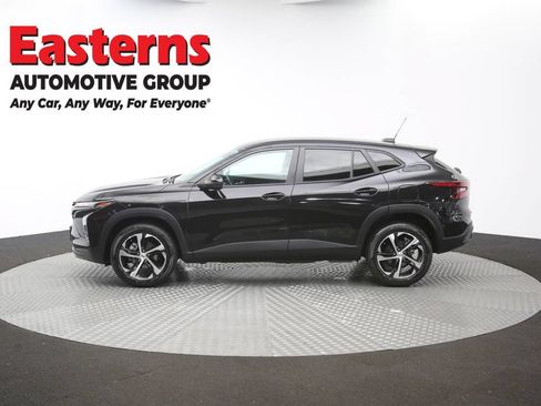 Used 2024 Chevrolet Trax RS FWD image 58