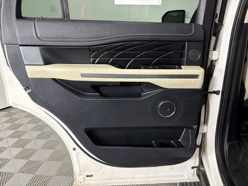 Used 2019 Ford Expedition Platinum RWD image 52
