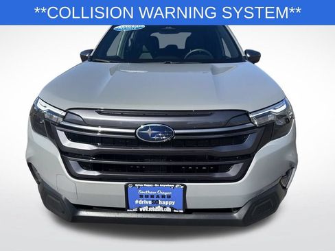 Used 2026 Subaru Forester Premium AWD/4WD image 2