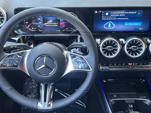 Certified 2025 Mercedes-Benz GLA 250 4MATIC image 14