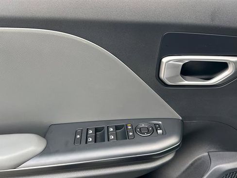 New 2025 Kia K4 LX image 11