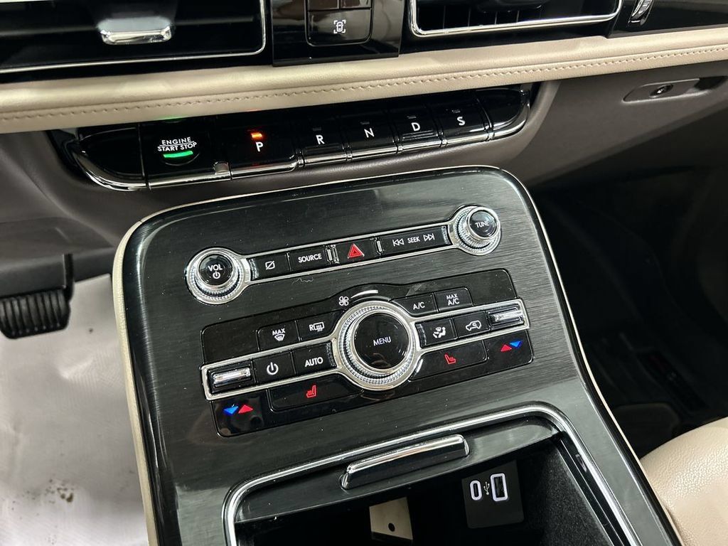 Used 2023 Lincoln Nautilus AWD w/ Premium Package image 17