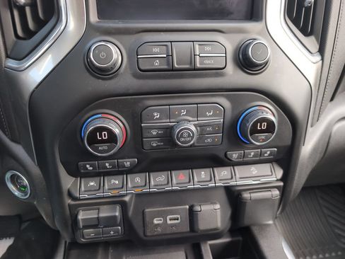 Used 2021 Chevrolet Silverado 1500 LTZ w/ LTZ Premium Package AWD/4WD image 25