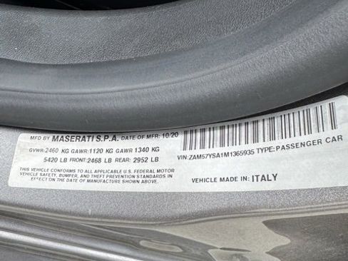 Used 2021 Maserati Ghibli S image 21