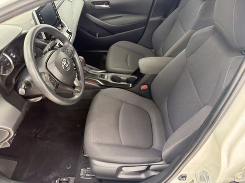 Used 2021 Toyota Corolla LE FWD image 5