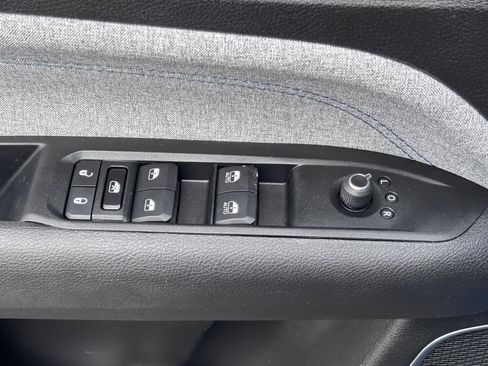 Used 2022 Jeep Compass Latitude FWD image 21