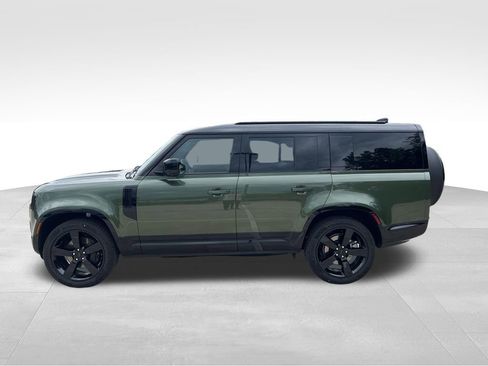 New 2026 Land Rover Defender 130 X-Dynamic SE AWD/4WD image 2