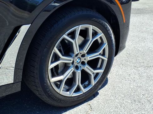 Used 2023 BMW X7 xDrive40i AWD/4WD image 11