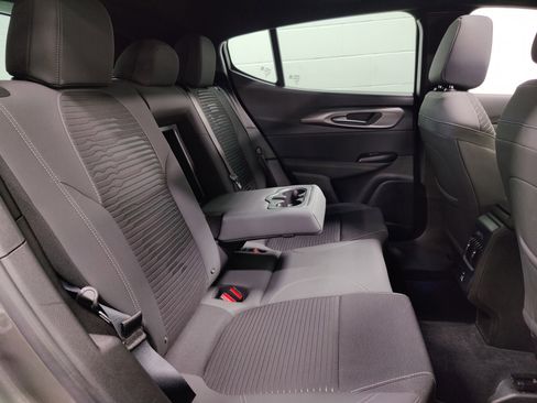 Used 2025 Alfa Romeo Tonale image 17