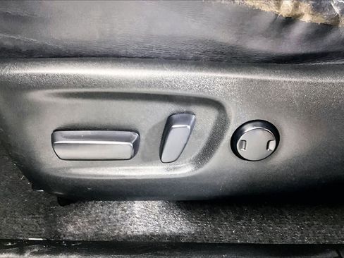 Used 2016 Toyota RAV4 Limited w/ Advanced Technology Package image 32