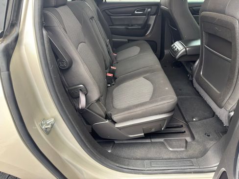 Used 2017 Chevrolet Traverse LT FWD image 12
