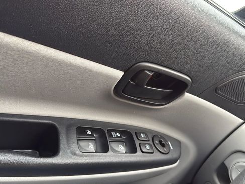 Used 2010 Hyundai Accent GLS w/ Premium Pkg 4 image 22