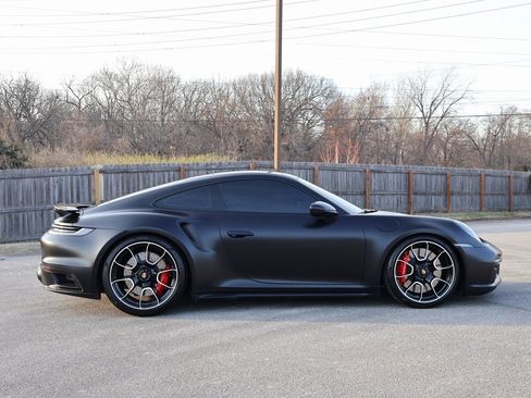 Used 2021 Porsche 911 Turbo image 9