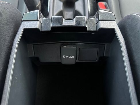 Used 2022 Toyota Corolla Cross XLE w/ Convenience Package image 22