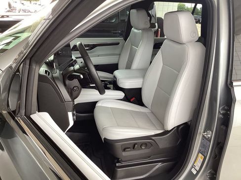 Used 2025 Chevrolet Tahoe Premier w/ Sun And Tow Package AWD/4WD image 38