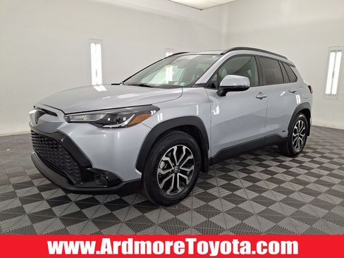 Used 2023 Toyota Corolla Cross AWD Hybrid w/ Moonroof Package image 1