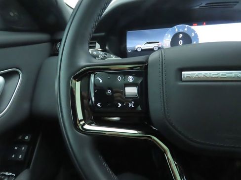 Used 2025 Land Rover Range Rover Velar Dynamic SE image 11