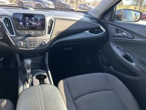 Used 2022 Chevrolet Malibu LT image 15