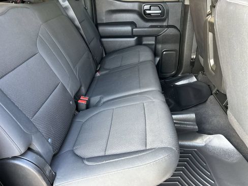 Used 2020 Chevrolet Silverado 1500 Custom w/ Custom Value Package RWD image 10