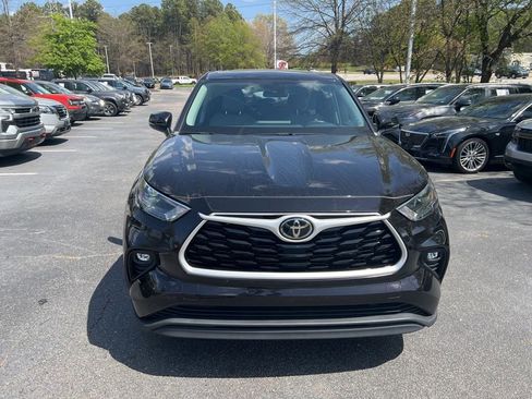 Used 2022 Toyota Highlander LE image 7