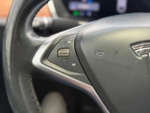 Used 2017 Tesla Model X 75D AWD/4WD image 16