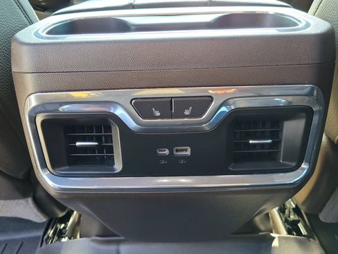 Used 2023 GMC Sierra 1500 Denali w/ Denali Reserve Package AWD/4WD image 13