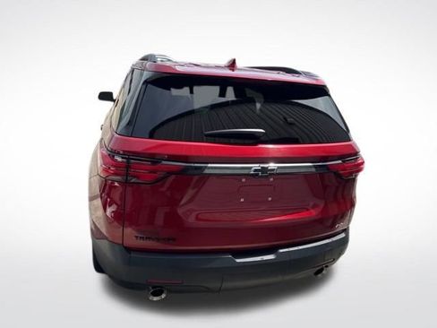 Used 2023 Chevrolet Traverse RS FWD image 4