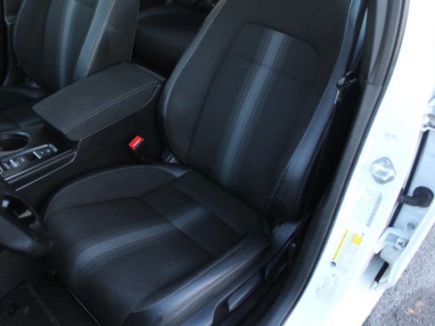 Used 2022 Honda Civic Sport image 3