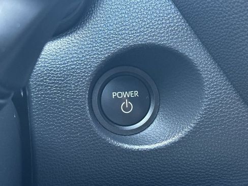 Used 2024 Toyota Corolla Cross AWD Hybrid image 21