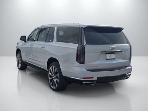 New 2026 Cadillac Escalade ESV Platinum Luxury AWD/4WD image 7