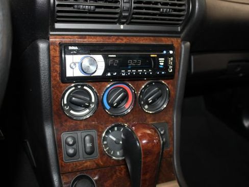 Used 2002 BMW Z3 2.5i RWD image 15