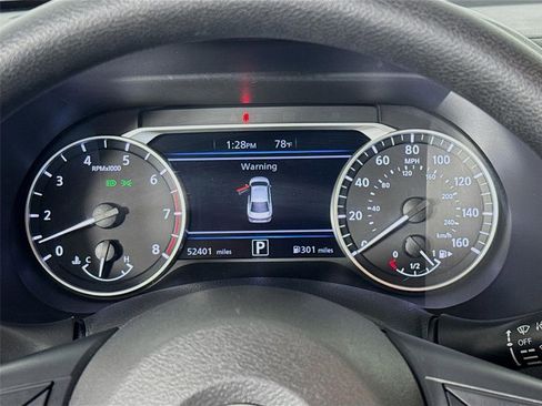 Used 2024 Nissan Sentra SV FWD image 13