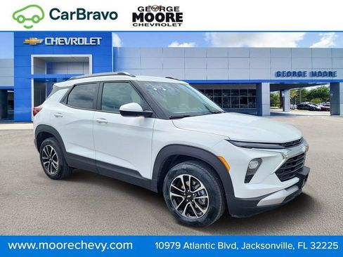 Certified 2025 Chevrolet TrailBlazer LT AWD/4WD image 1
