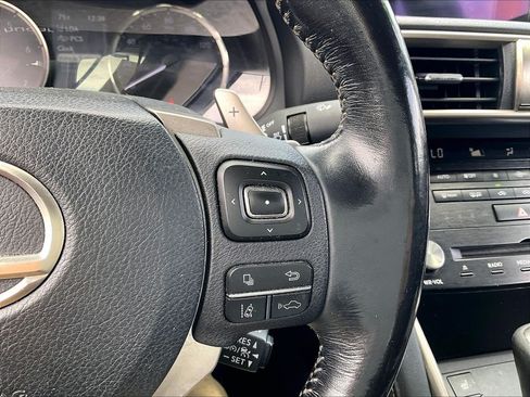 Used 2017 Lexus IS 200t w/ Premium Package RWD image 23
