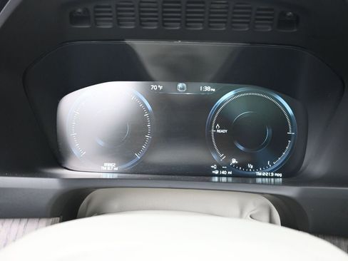 Used 2022 Volvo XC90 T8 Inscription w/ Lounge Package AWD/4WD image 9