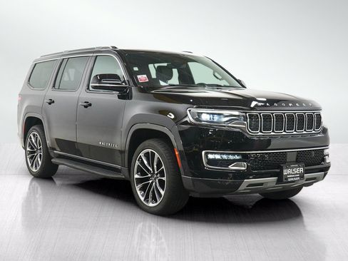 Used 2022 Jeep Wagoneer Series II w/ Premium Group I AWD/4WD image 7
