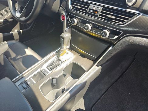 Used 2018 Honda Accord Sport image 27