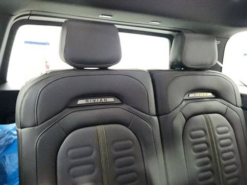 Used 2025 Rivian R1S Adventure image 30