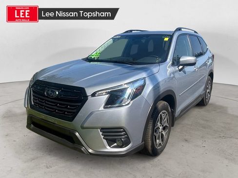 Used 2022 Subaru Forester Premium AWD/4WD image 1