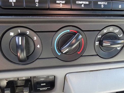 Used 2005 Ford F250 XLT AWD/4WD image 29