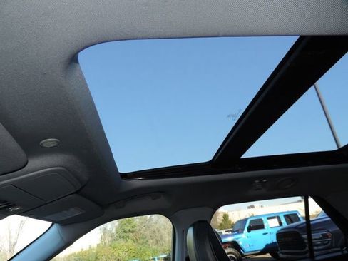 Used 2021 Ford Explorer XLT w/ Equipment Group 202A image 24