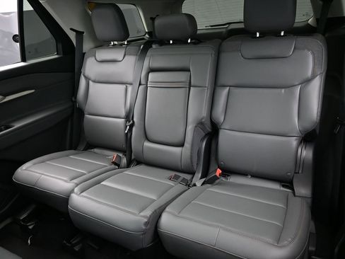 New 2025 Ford Explorer Active w/ Active Comfort Package image 22