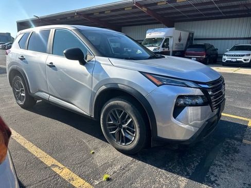 Used 2024 Nissan Rogue S FWD image 5