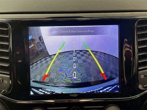 Used 2020 Jeep Grand Cherokee Altitude image 14