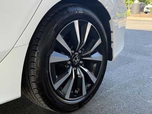 Used 2023 Honda Civic EX-L image 11