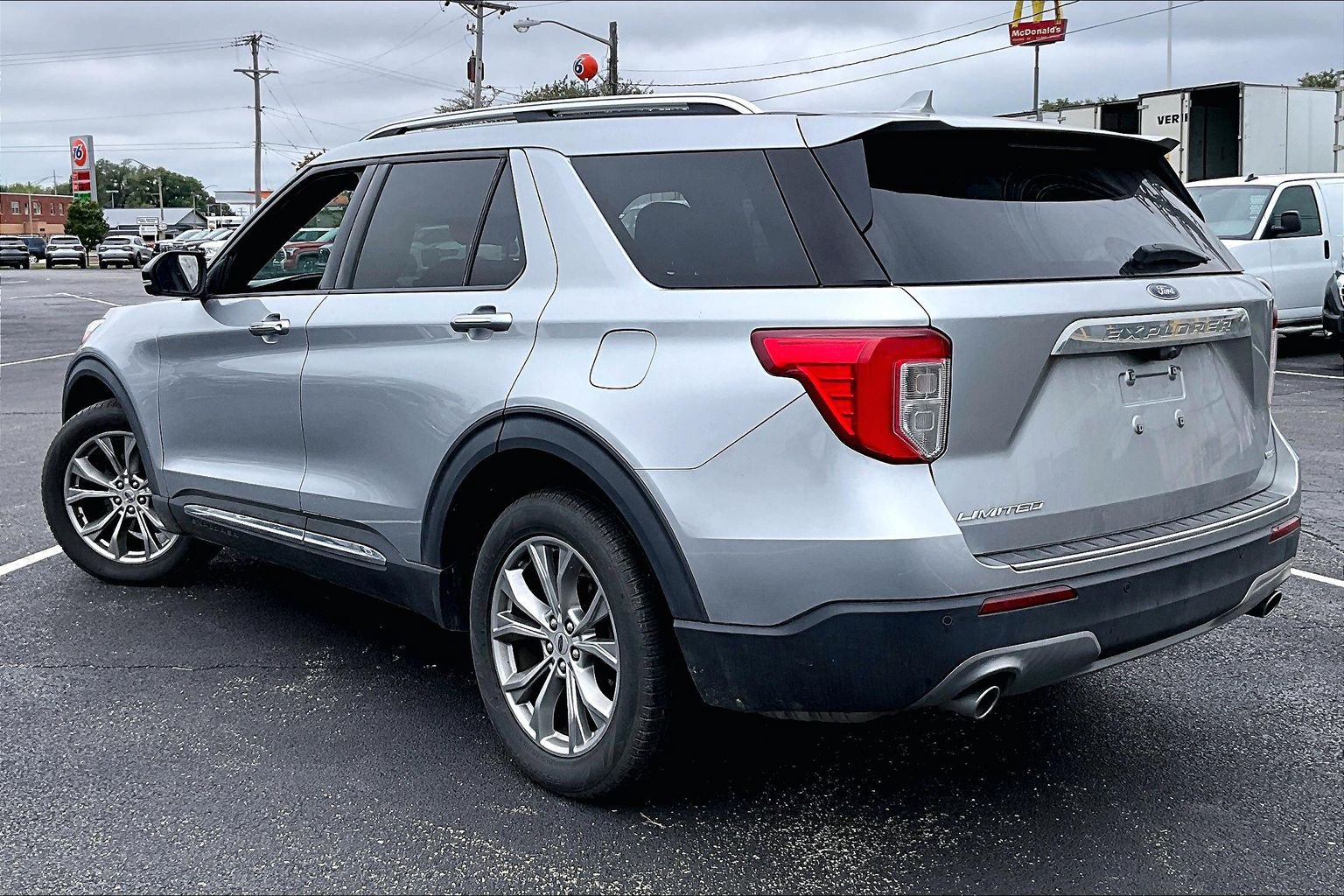 Used 2020 Ford Explorer Limited AWD/4WD image 6