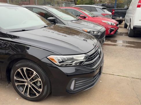 Used 2022 Volkswagen Jetta Sport image 13